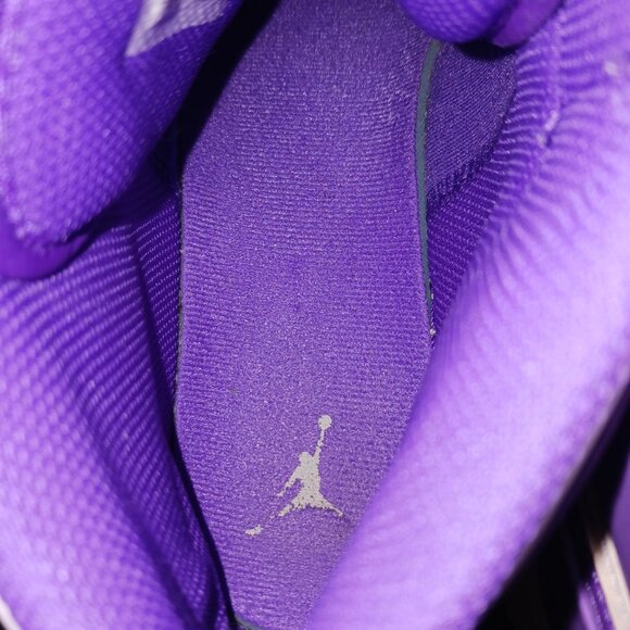 Nike Air Jordan Retro Mid Preschool Purple Venom White size 5.5Y - Picture 8 of 11